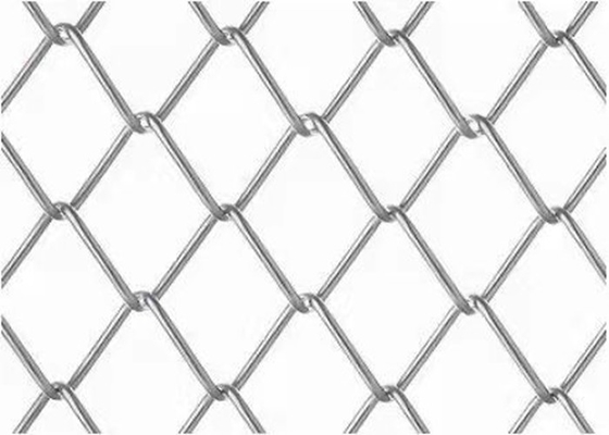 Barrière galvanisée plongée chaude Mesh de maillon de chaîne 2.0-4.8mm pour le champ de sport